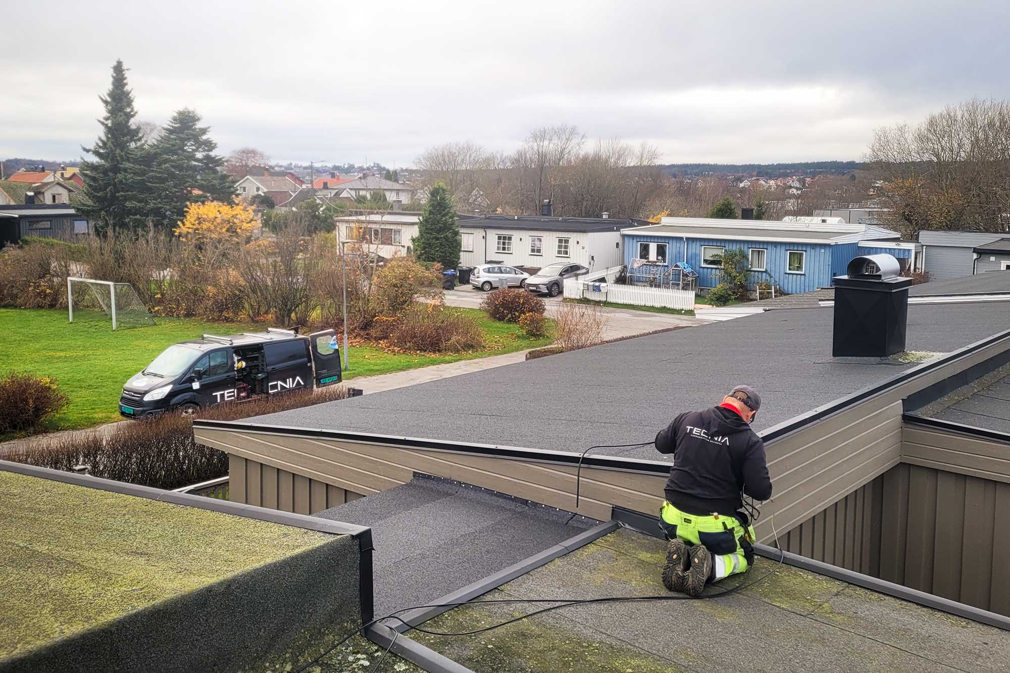 Tecnia AS - Tekniker i Baretto lift ved Ovalveien